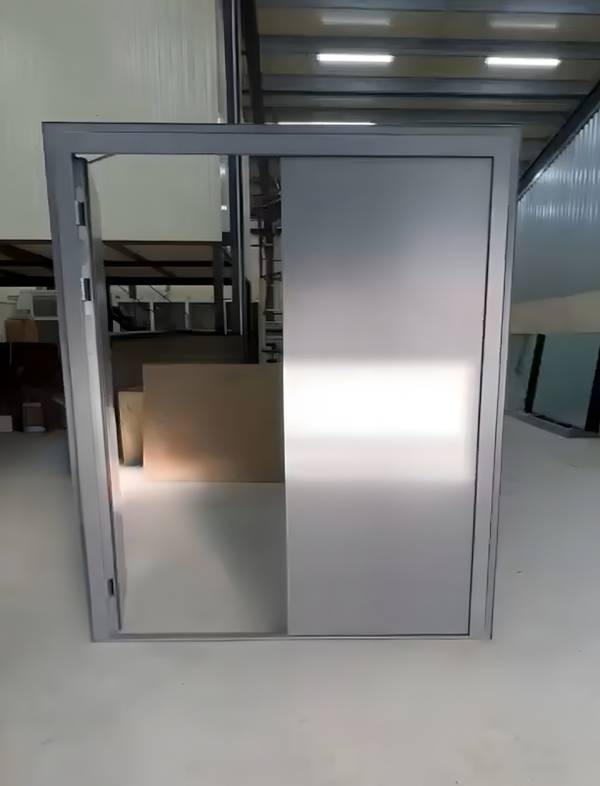 Двупольная дверь EIS-60